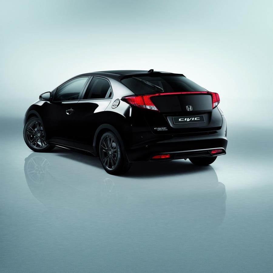  Honda Civic Black Edition 2014 года  (фото 8 из 10)